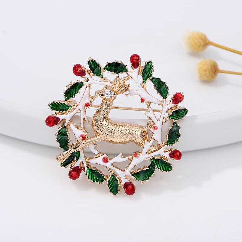 Christmas Wreath Elk Brooch Set