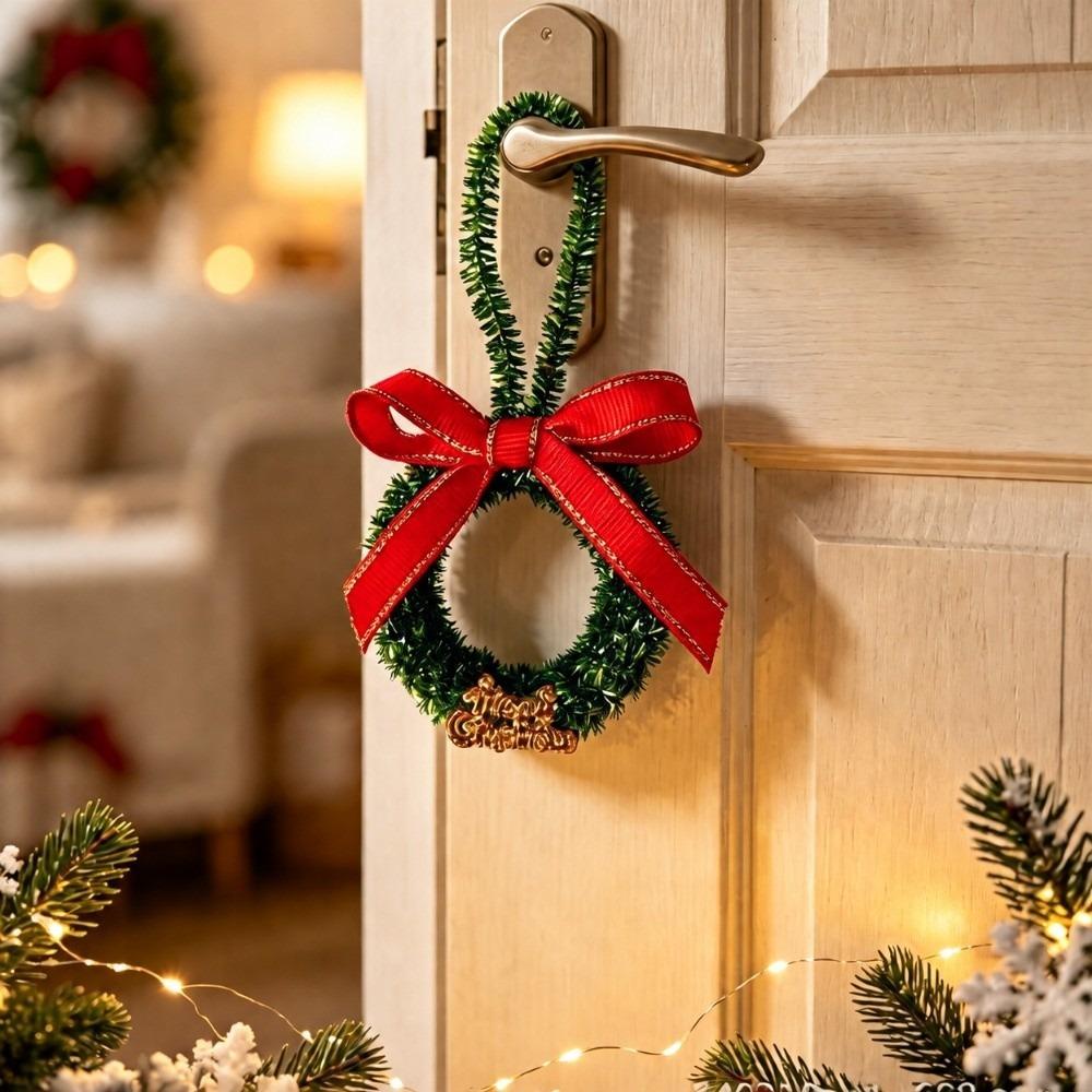 Plush Christmas Wreath Pendant with Bell Christmas Wreath Ornament Mini Christmas Wreath Party