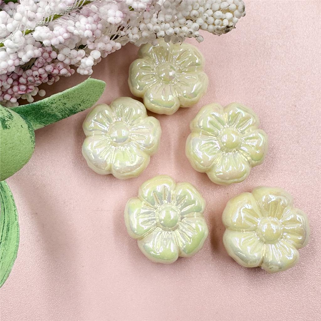 Ručně vyrobené 19,5 mm akrylové korálkové materiály s květy švestky pro výrobu náramků a náušnic, volné korálky, DIY šperkové doplňky, UV barevné pokovování 5 ks