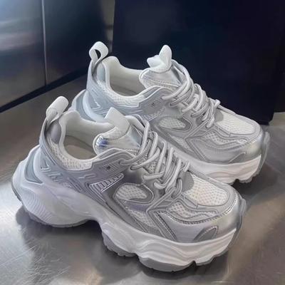 A New Breathable Casual Sports Shoe for Women Featuring Thick-soled Height-increasing Dad Shoes