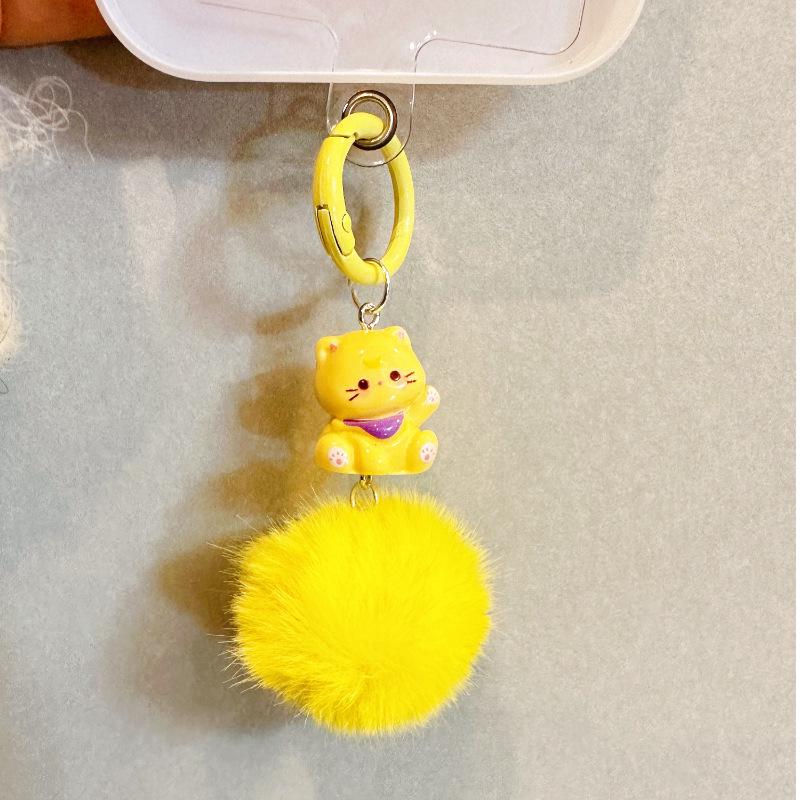 

3D Cartoon Kitten Resin Keychain: Cute Phone Charm & Bag Pendant for Students, Couples, Best Friends жовтий
