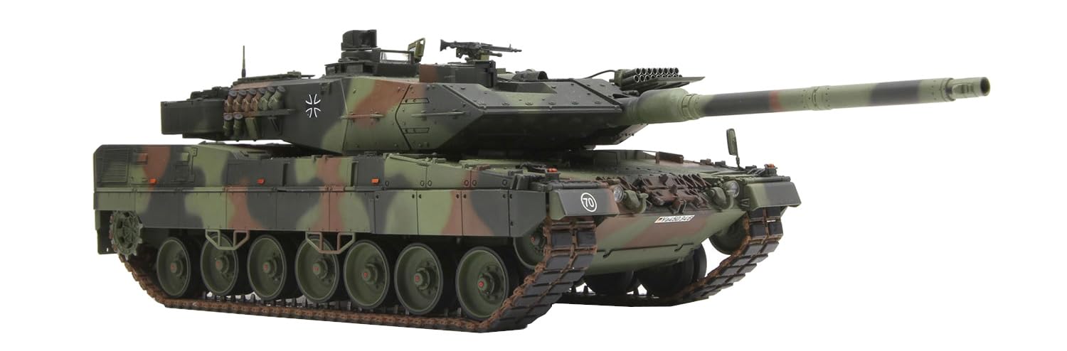 

Mon Model German Main Battle Tank Leopard 2A7 Plastic Model 1/35 MENTS-027