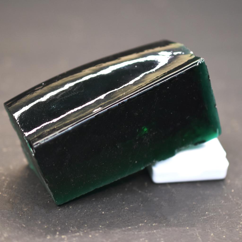 822.85 Ct Lab-Created Emerald Green Uncut Rough Unique Loose Gemstone