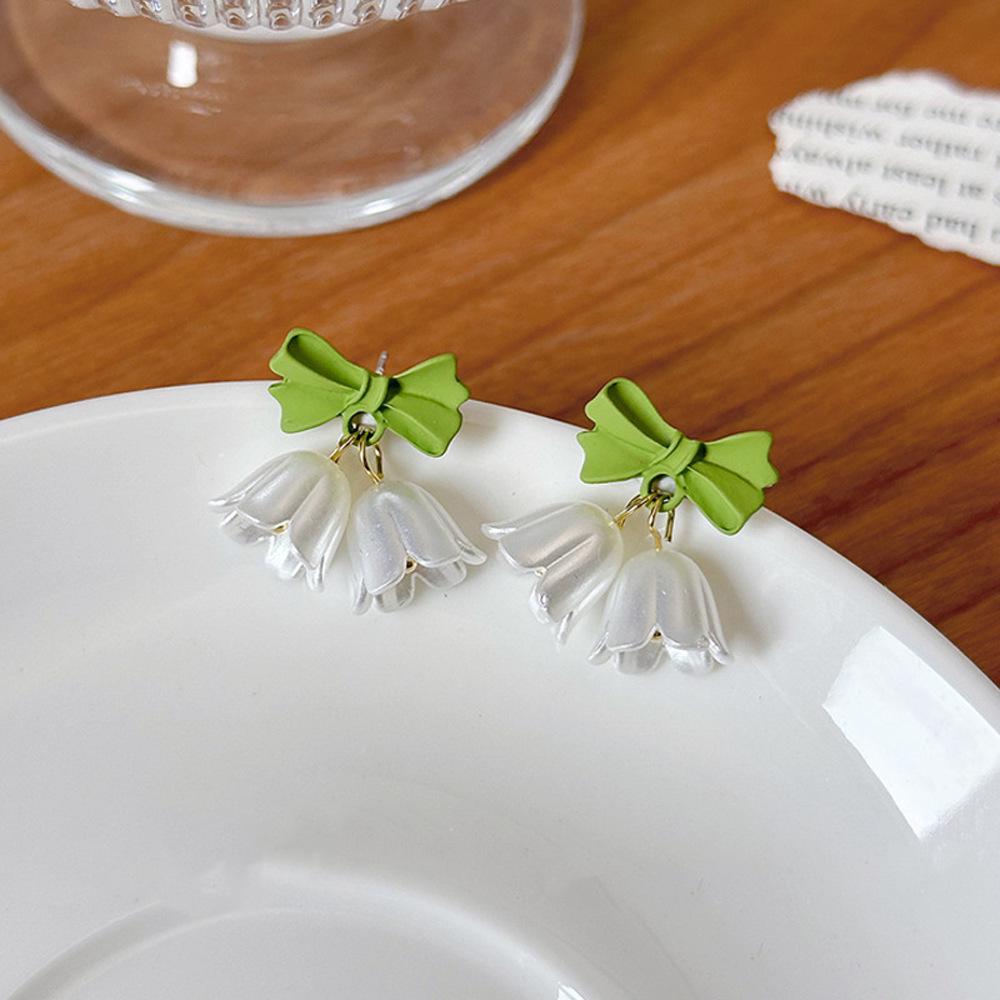 High-Grade Green Floral Pearl Earrings - Silver Needle Lily of the Valley and Tulip Design