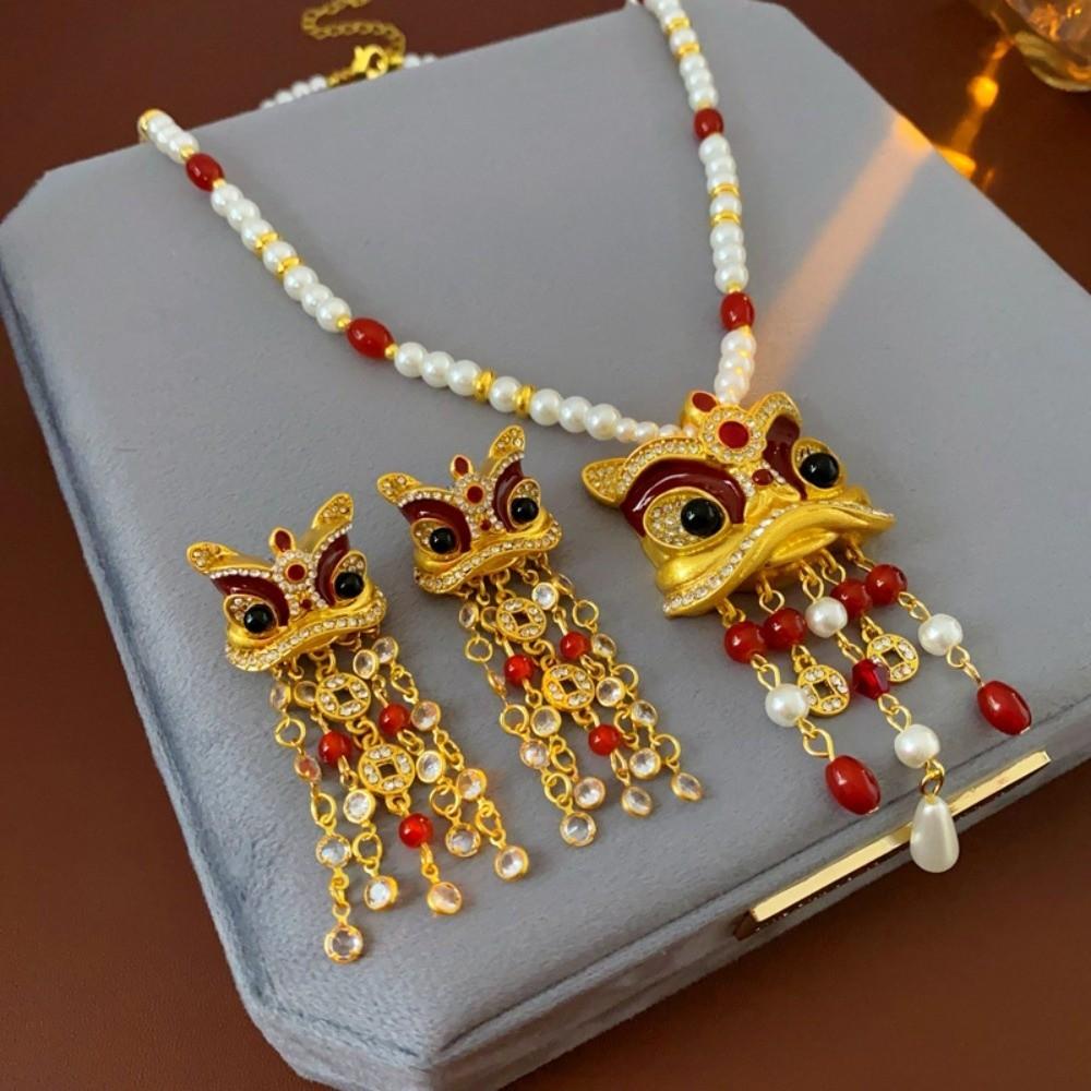 China-Chic Style Awakening Lion Pendant Light Luxury Lion Dance Earrings Birthday Gift