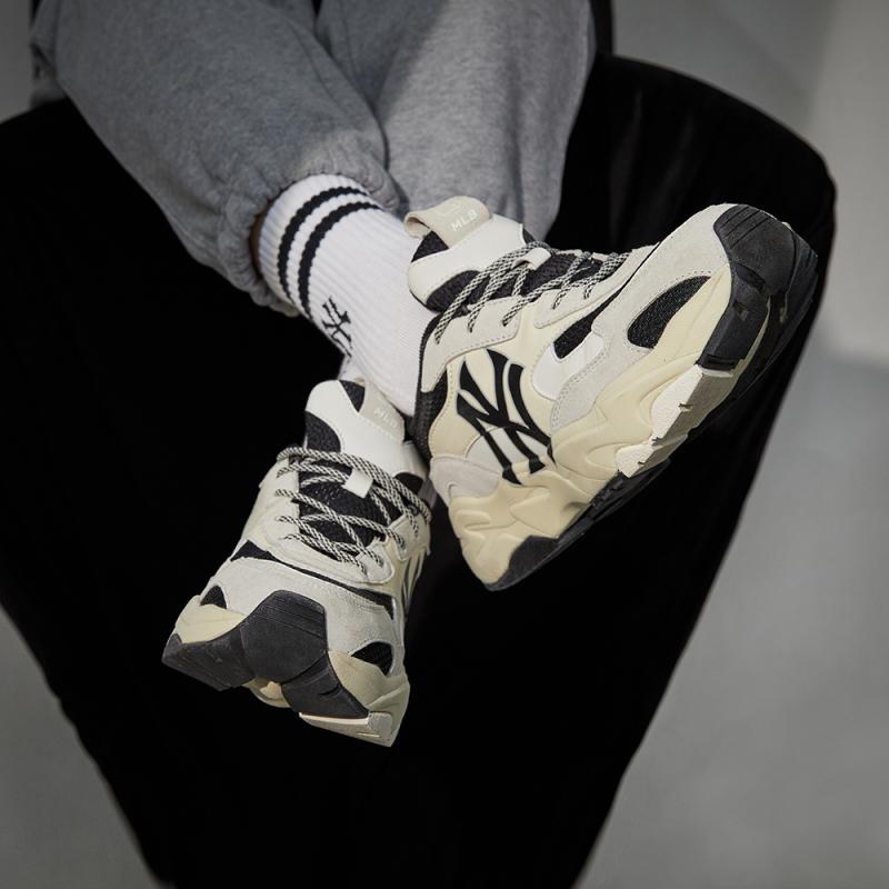 MLB Big Ball Chunky Cushioning Height Increasing Low-Top Chunky Sneakers Unisex Black Sneakers 3ASHC3S1N-50BKS