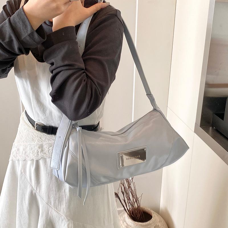 Korean Ins Trend Versatile Underarm Bag Female College Students Class Commuter Shoulder Bag 2025 New Niche Fashion