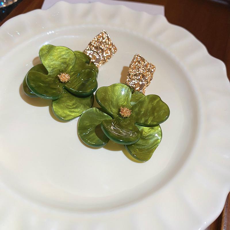 Small Fresh Grape Flower Fringed Earrings Korean Girl Heart Sweet Stud Earrings New Cute Versatile Earrings