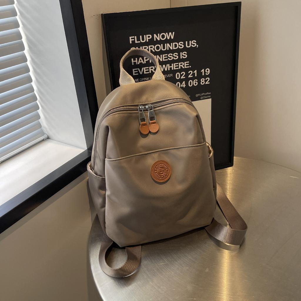 New Fashion Oxford Cloth Light Travel Ladies Backpack Outdoor Mountaineering Travel Bag