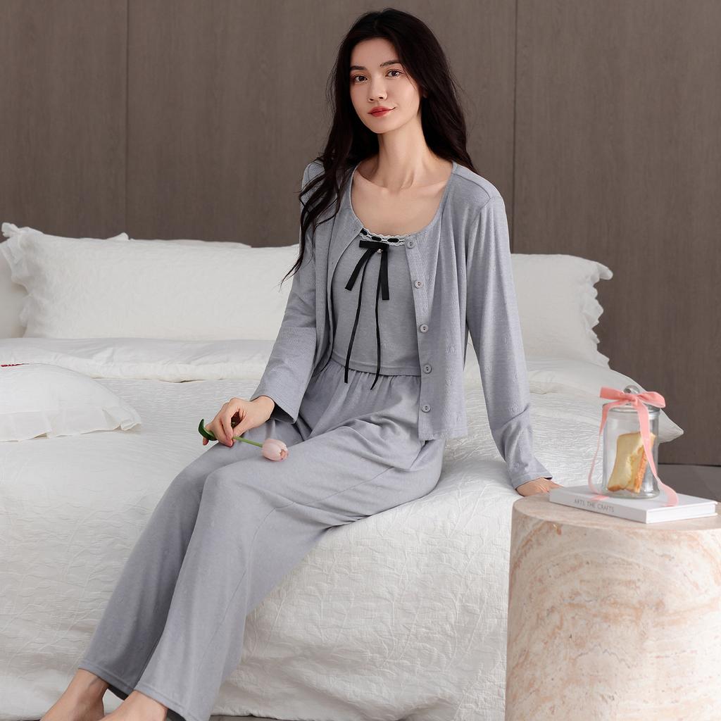 German Velvet Pajamas With Chest Pads, Women'S Autumn And Winter Suspenders, Three-Piece Long-Sleeved Trousers, Thin Loungewear