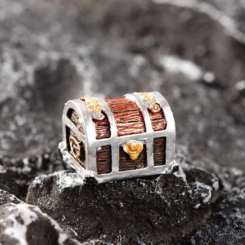 Cute Resin Pirate Gold Treasure Chest Cartoon Mediterranean Aquarium Decoration