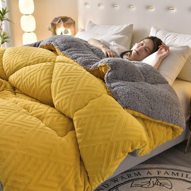 Super Warm Lamb Cashmere Quilt Winter Blanket Velvet Fabric Quilts Thickened Comforter Core Queen Full Size Weighted Blankets