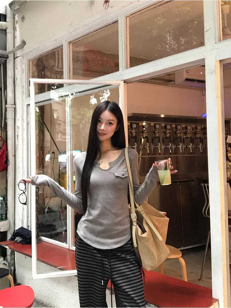 Autumn 2025 Retro Brushed Cotton Slim Fit Long Sleeve T-Shirt: Spicy Girl Style