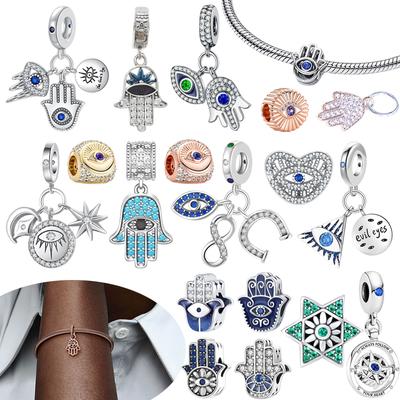 Parures et bijoux – Charms