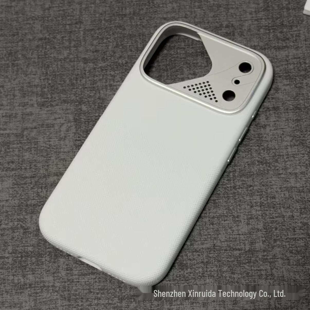 

iPhone 17 Pro Max Liquid Silicone Magnetic Adsorption Protective Case 16 Pro белый