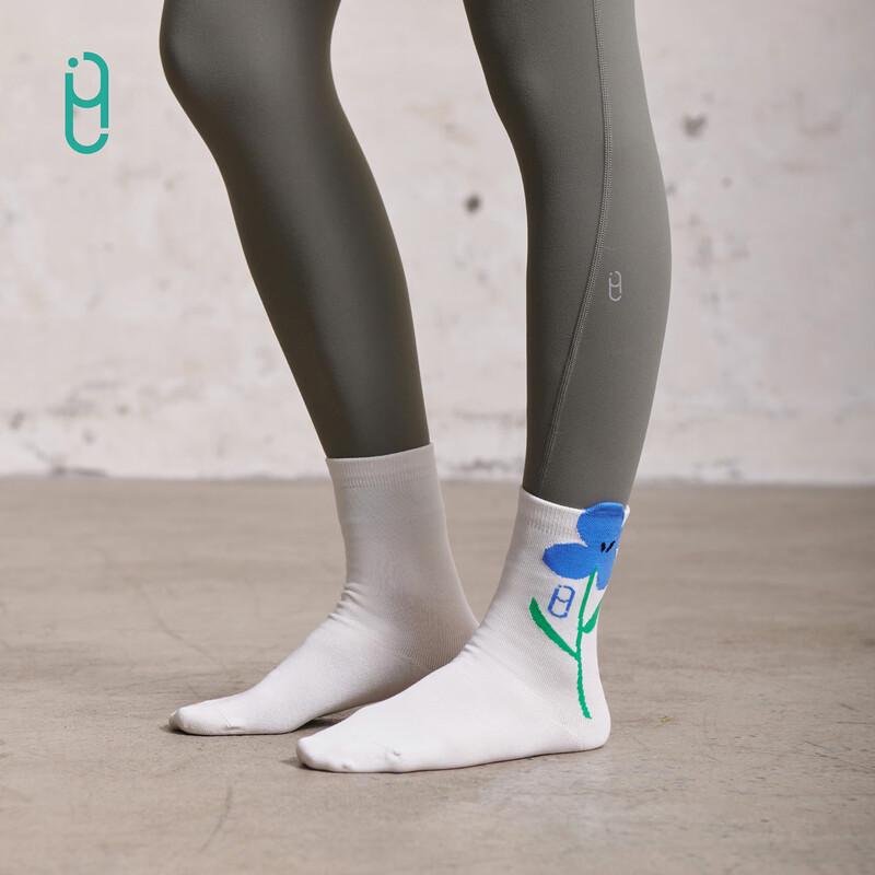 

Women s Breathable Floral Mid-Calf Cotton Socks One Size