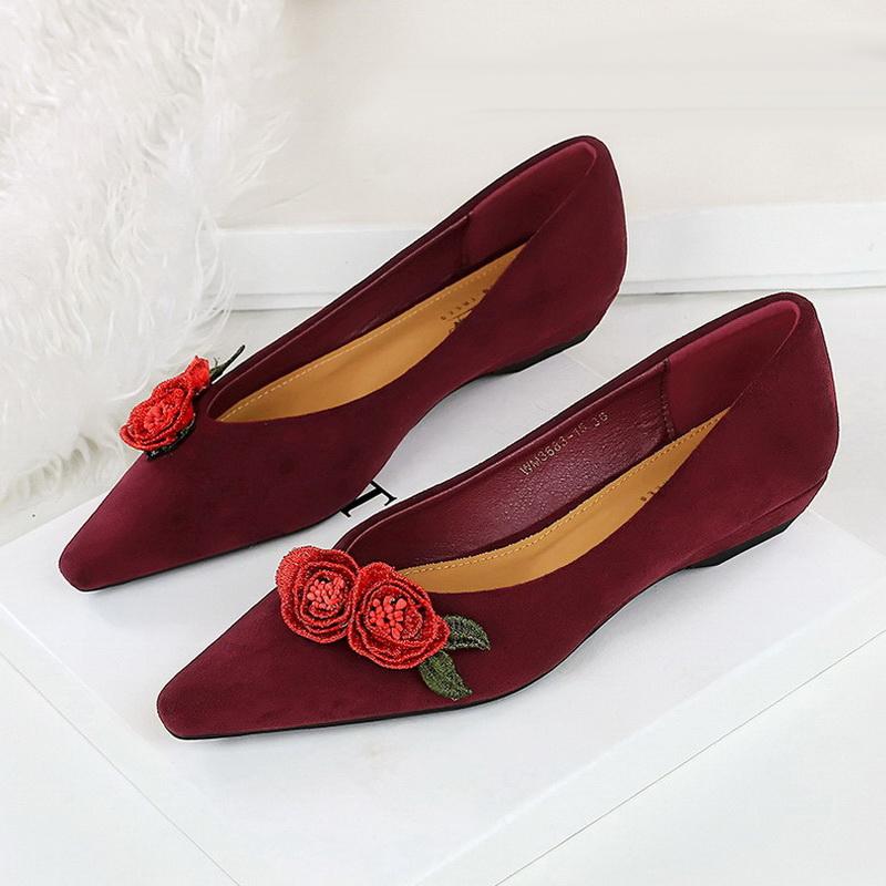 Women Flower Flocks Casual Shoes Pointed Toe Shallow Mouth Single Shoes Outdoor Office Flats Driving Walking Shoes Size 35-43