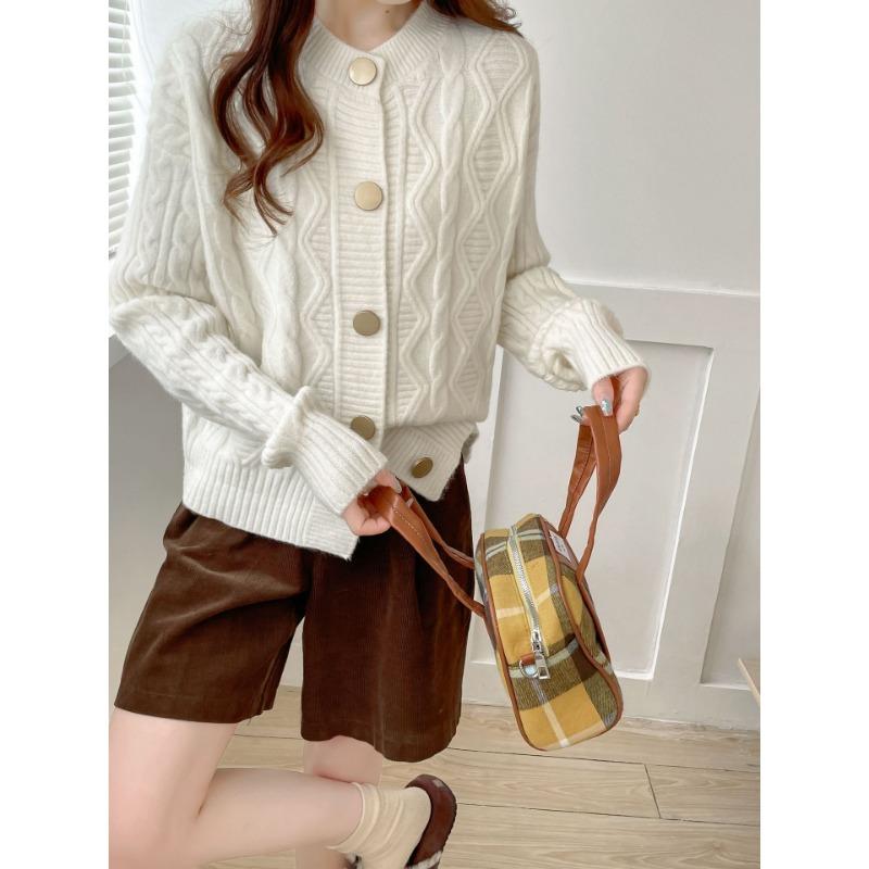 Autumn and Winter New Round Neck Retro Twist Knitted Cardigan Sweater Jacket Lazy Style Design Soft Waxy Sweater Women