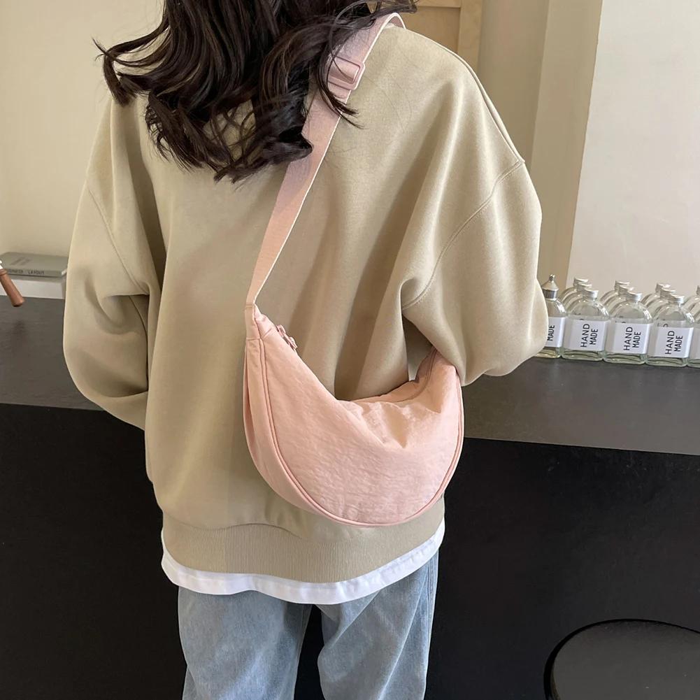 

Women Half Moon Underarm Bag Solid Color Crossbody Crescent Bag Simple Satchel Bag Adjustable Strap for Outdoor Travel рожевий