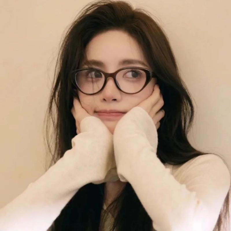 Retro Ladies Reading Glasses Women Men Trendy Luxury Design Presbyopia Eyeglasses Cat Eye Anti-blue Light Eyewear