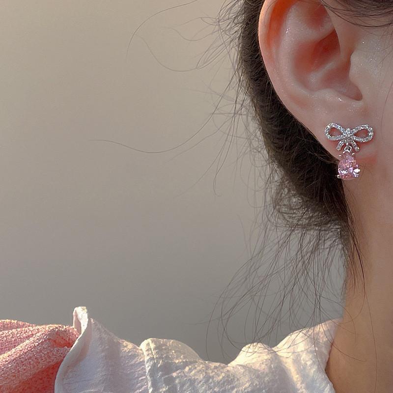 Boucles d'oreilles clous cœur nœud pour femmes Élégantes Boucles d'oreilles en cristal Accessoires de piercing Bijoux