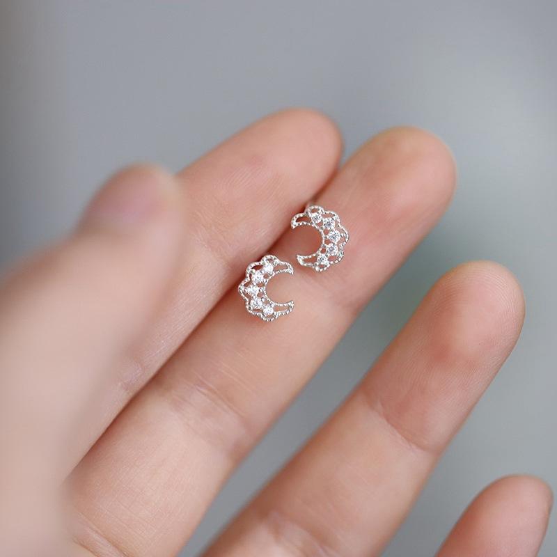 925 Sterling Silver Exquisite Lace Zircon Moon Stud Earrings for Women Korean Retro Versatile Small Earrings Silver