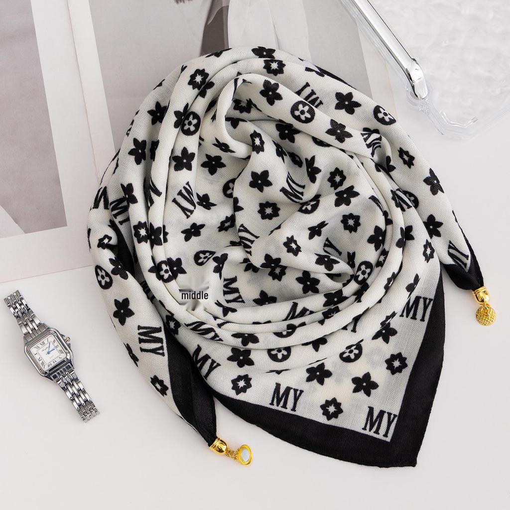 Women's Magnetic Buckle Cotton Scarf - Stylish, Lightweight, Comfortable Neck Protection