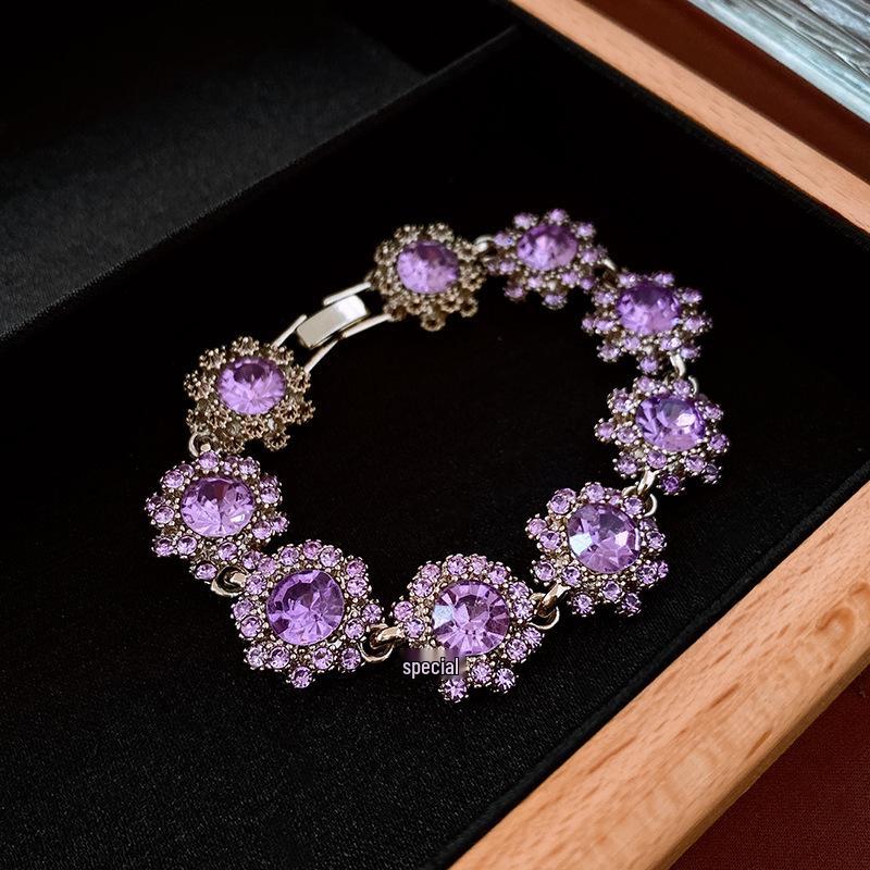 Vintage Jewelry Set: Silver Needle Diamond-Studded Floral Stud Earrings, Bracelet & High-End Luxury Necklace for Women