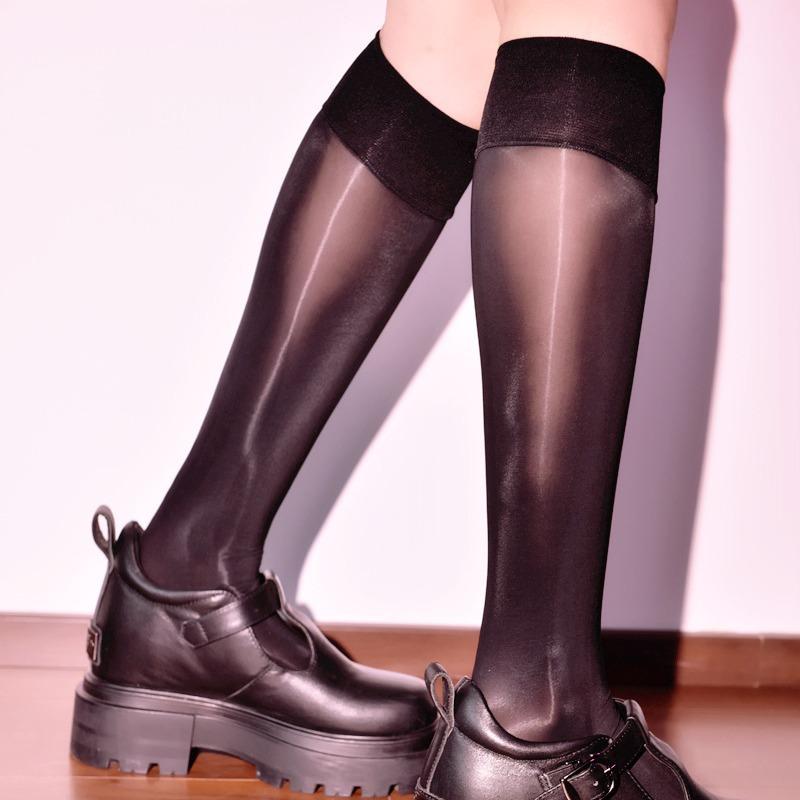 

Women Socks Oil Glossy Medium Tube Black Stockings Ultra Thin Sheer Summer Non-Slip Seamless Long Tube Silky Mirror JK Sockings Free Size