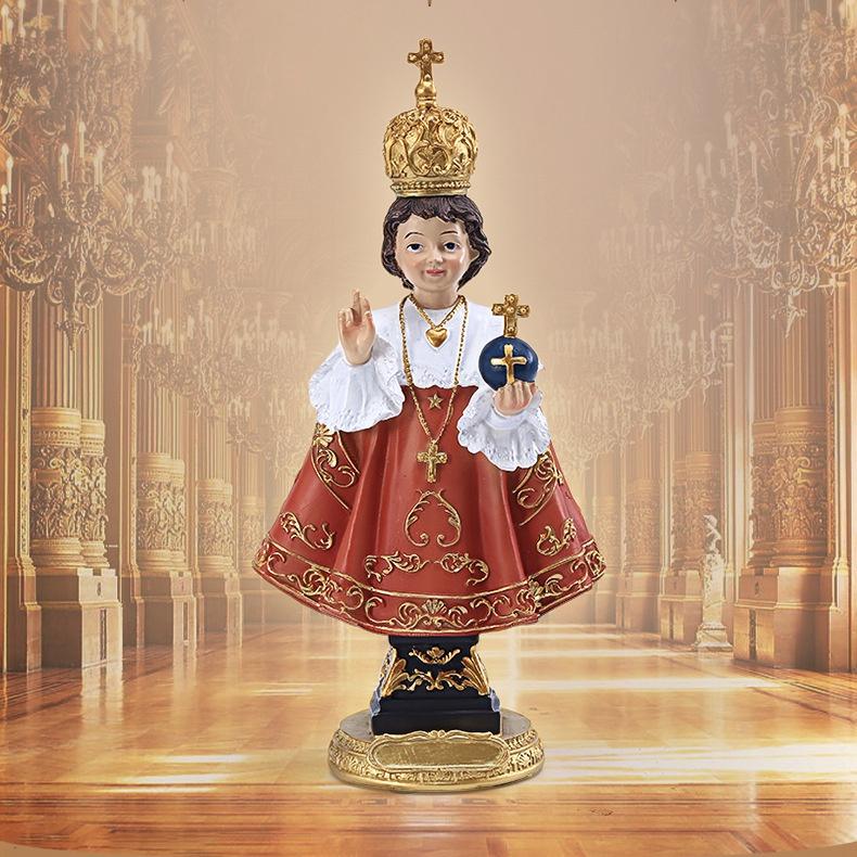 12palcové římské nemluvně s křížem Královské červené roucho Pryskyřice Stolní figurka Náboženský dárek Dekorace