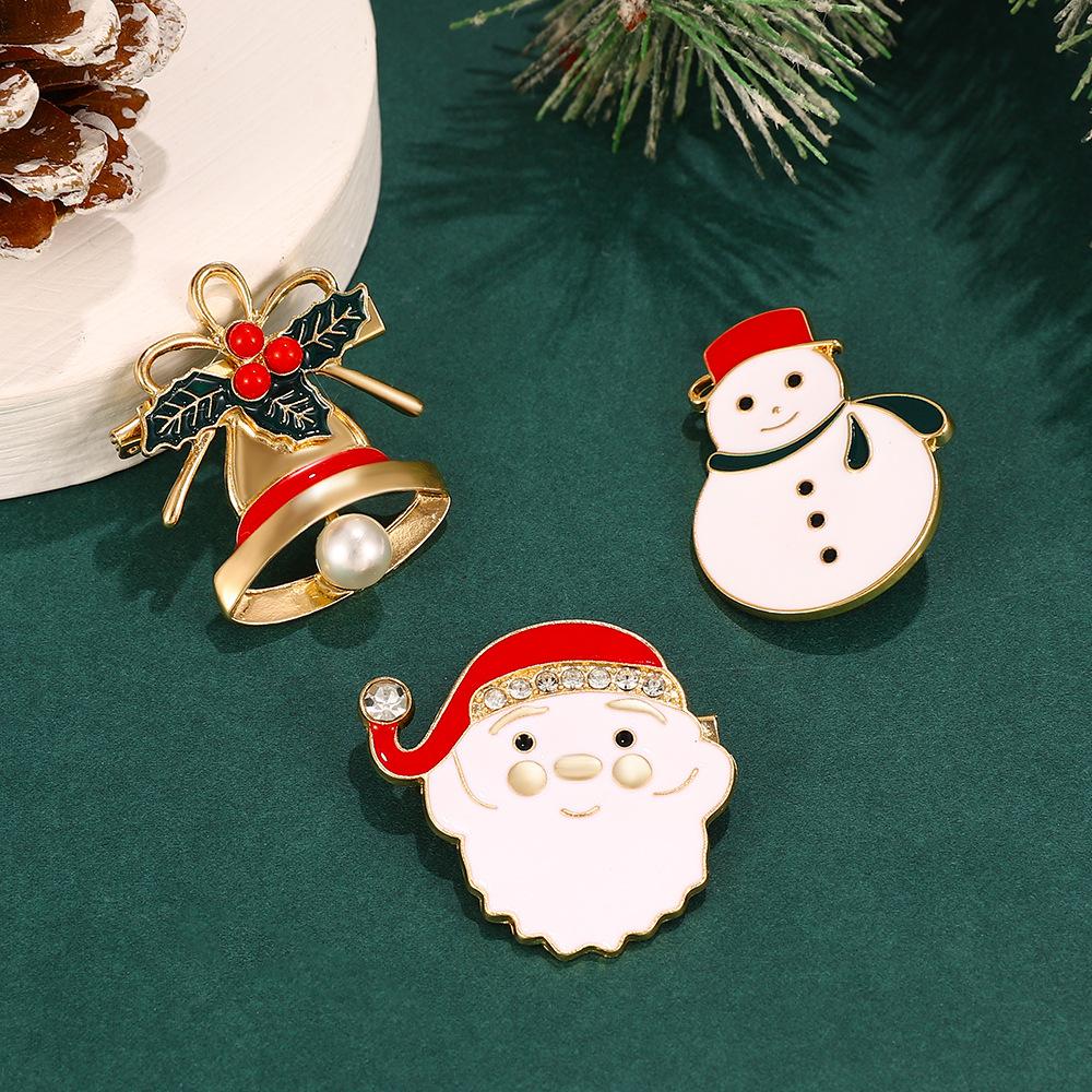 Christmas Brooch Cartoon Snowman Bell Chest Flower Emblem Santa Claus Christmas Tree Collar Pins Christmas Party Decorations