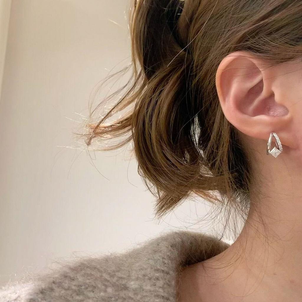 Classic High-end 1cm Diamonds Small Inlaid Square Circle Earrings for Women Single Row Light Luxury Earring Hoop Fashion Jewelry