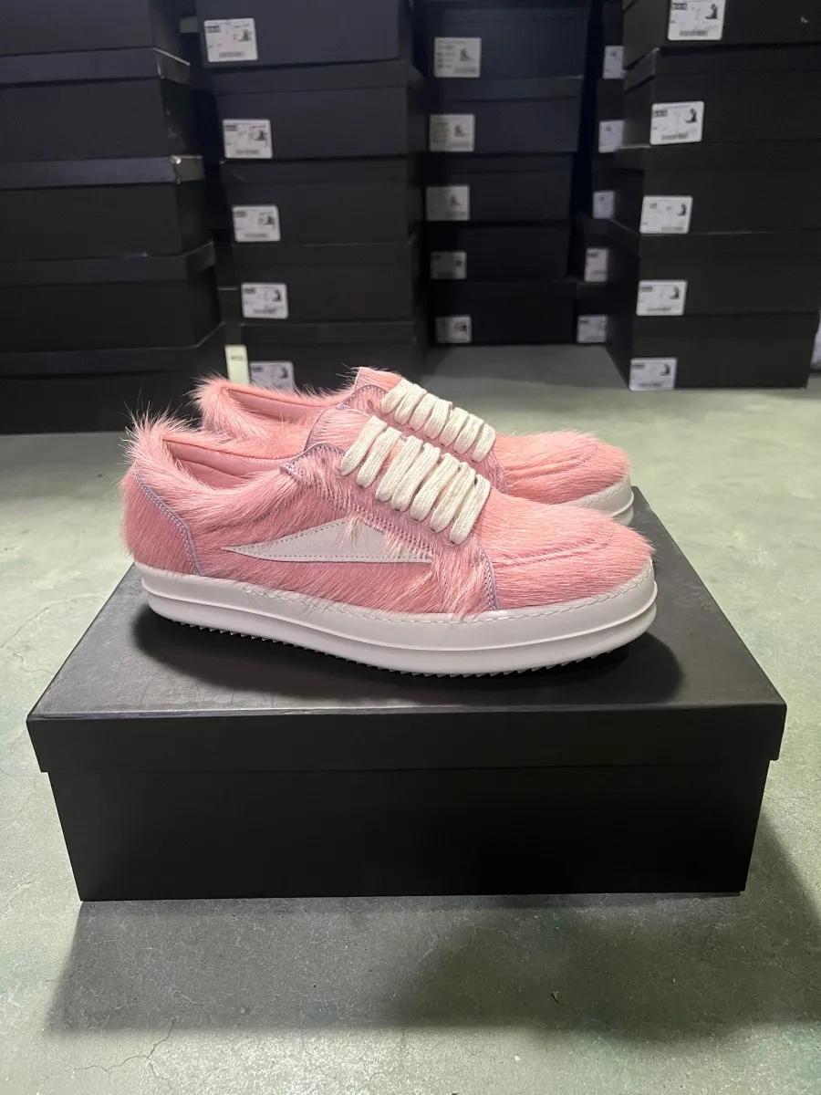 

Ro Классическая мужская обувь Красный конский волос Женские низкие повседневные туфли Ретро кроссовки на шнуровке Красный конский волос Белая замша Плоские кроссовки 34 розовый