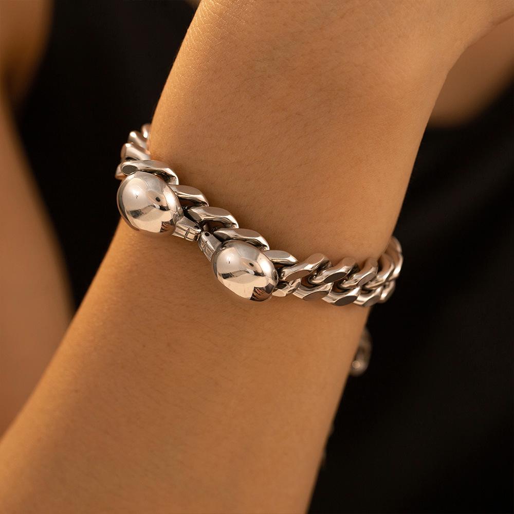 Chic European & American Fashion Stainless Steel Necklace & Bracelet Set - Light Luxury Decorative Chain