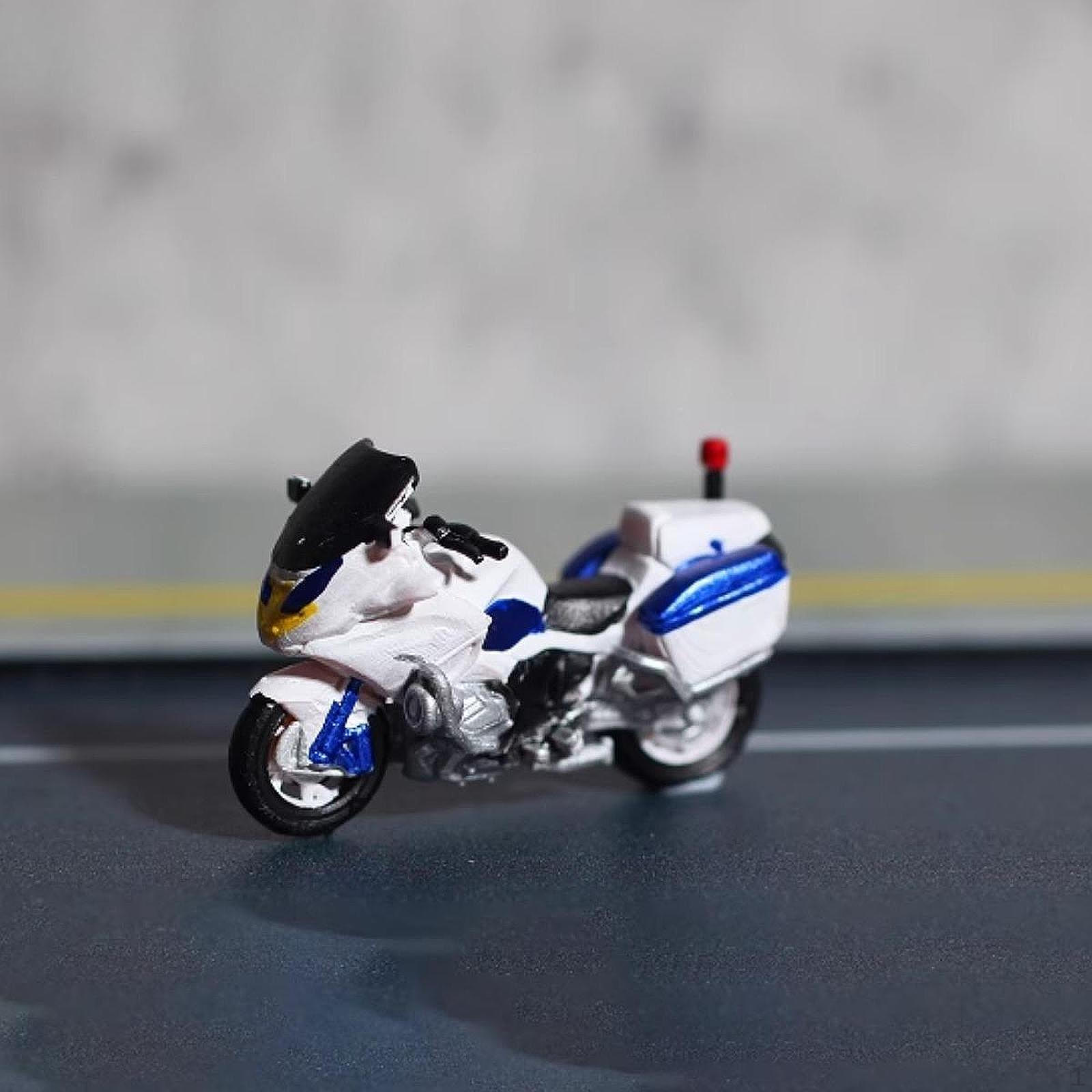 

1/64 Police Model Мініатюрний орнамент Настільний макет Удавана іграшка для сценічного декору своїми руками 1 motorcycle