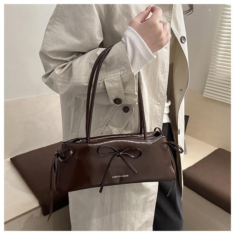 Solid Color Bow Pu Shoulder Underarm Bags for Women Travel Large Capacity Ladies Handbag Simple Portable Female Pillow Bag Tote