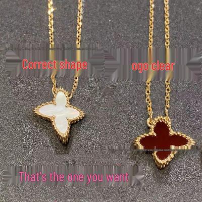 Collana in Oro a V: Quadrifoglio, Placcato Spesso 18k, Double-Sided con Madreperla & Calcedonio Rosso.