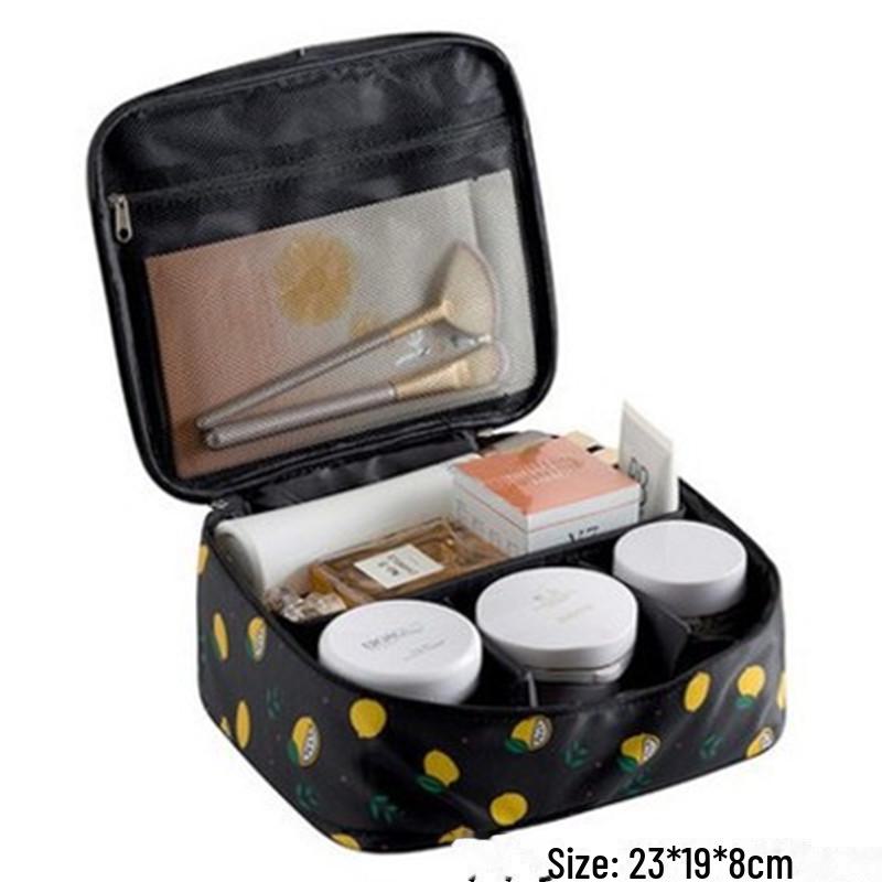 

Корейская вместительная водонепроницаемая дорожная косметичка с отделениями