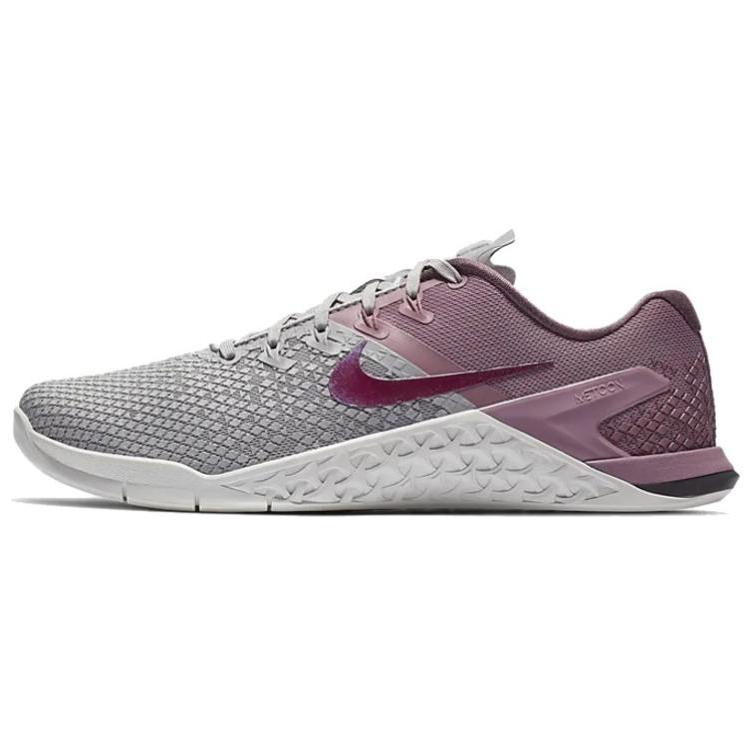 

Новые женские кроссовки Nike Metcon 4 Xd Atmosphere Grey True Berry CD3128-008 38.5