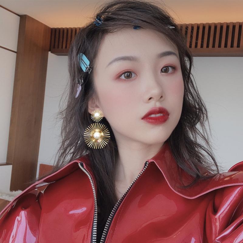 Boucles d'oreilles longues exagérées pour femmes, grandes perles rondes, boucles d'oreilles soleil sauvage, bijoux à la mode