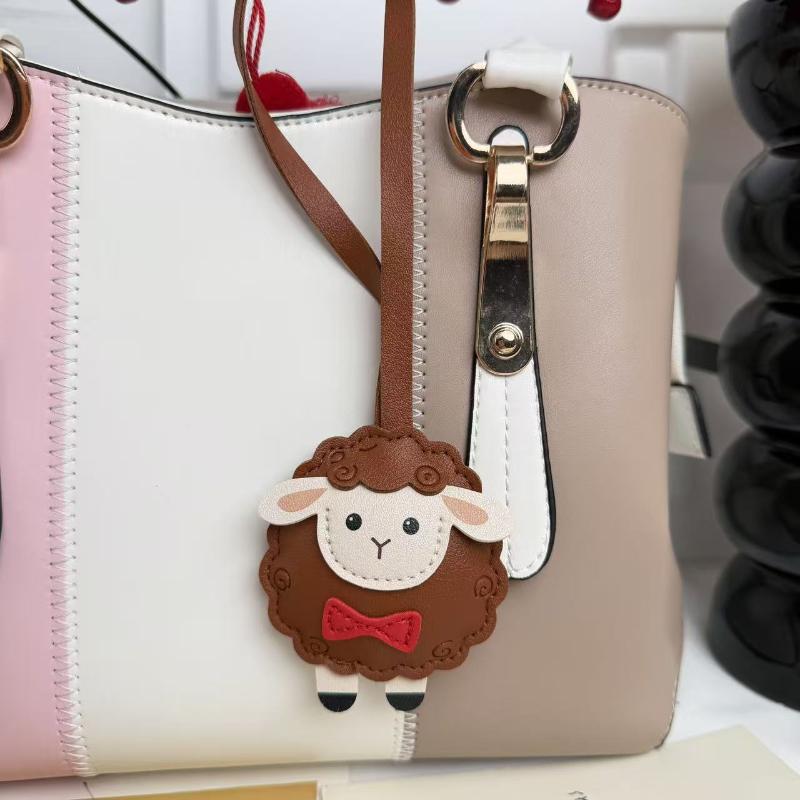 Cute Sheep PU Leather Keychain Cartoon Lamb Decorative Bag Charm Pendant Water Resistant Thanksgiving Gift for Friends