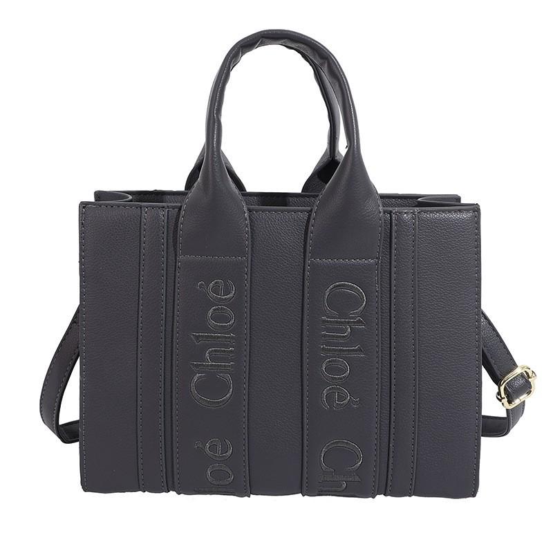 Borsa a Tote Semplice alla Moda 2026 Nuovo Stile Atmosferica Lettera Ricamata Portatile a Tracolla da Pendolare Donna