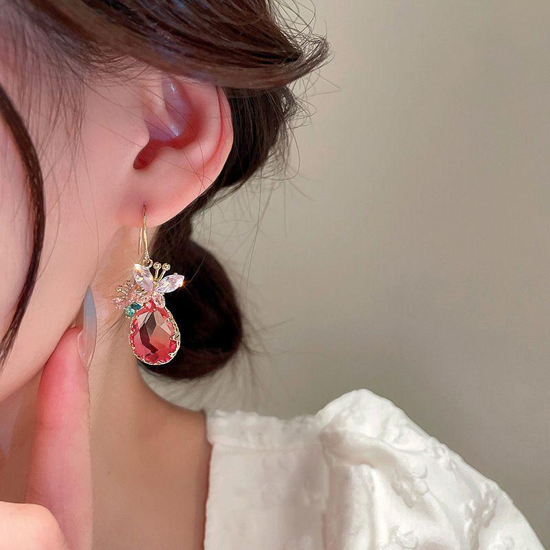 Pink butterfly water droplet pendant ear hook, sparkling artificial zircon sweet style earrings, small clothing matching