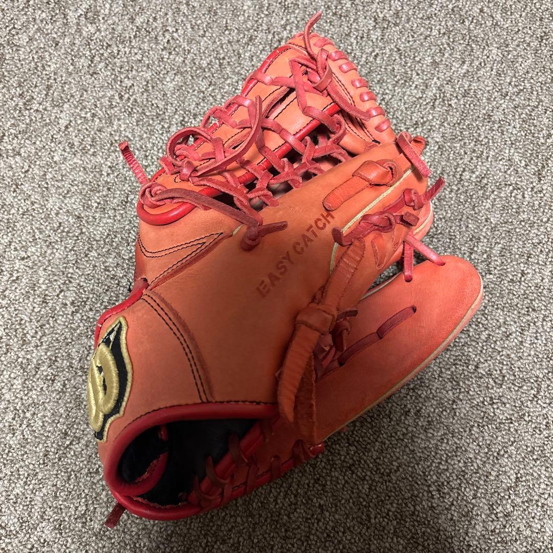 Used Wilson EASY CATCH Softball Gloves Red