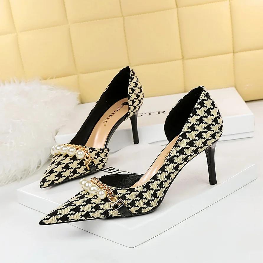Women 7.5cm/11cm High Heels Comfortable Plaid Pumps Lady Holiday Middle Low Heels Fashion Replica Pearl Scarpins Evening Shoes