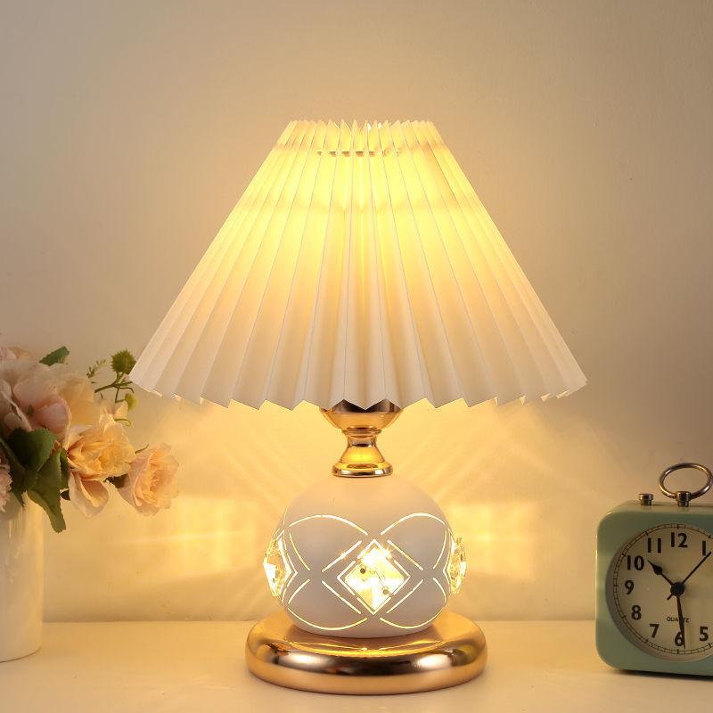 Vintage Girl Nordic Style Crystal Bedside Bedside Bedroom Decoration Table Lamp