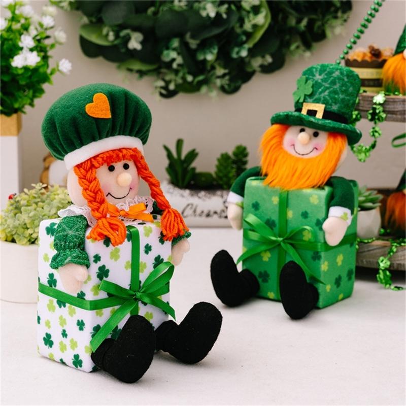 2 stuks Unieke Beeldjes Patrick's Day Kabouters Kleurrijke Poppen Accent voor Eettafel of Bureau Geluksblad Decoraties