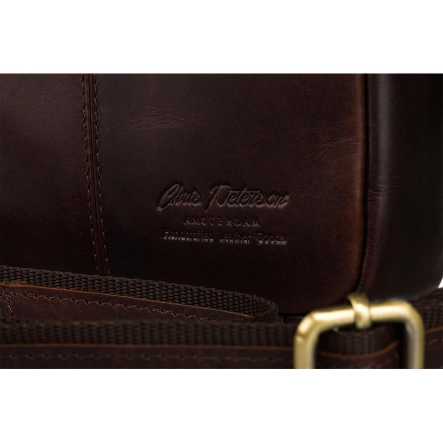 Herren Crossbody-Tasche aus glattem Echtleder - Peterson