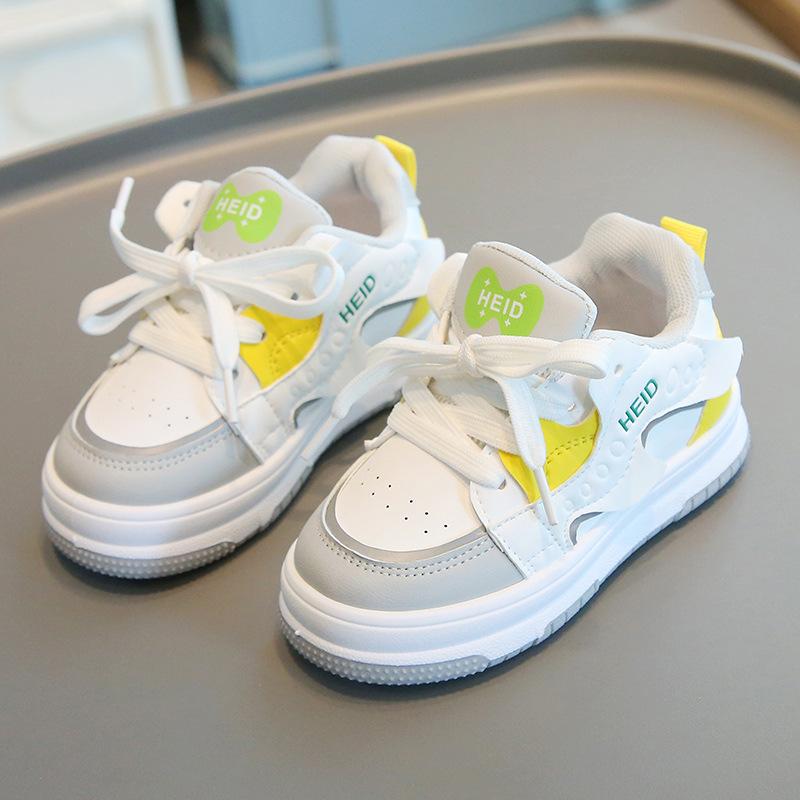 Children's Sports Shoes 2025 Spring and Autumn Boys' Casual Board Shoes New High-top Girls' Little White Shoes Soft-soled Baby Shoes List