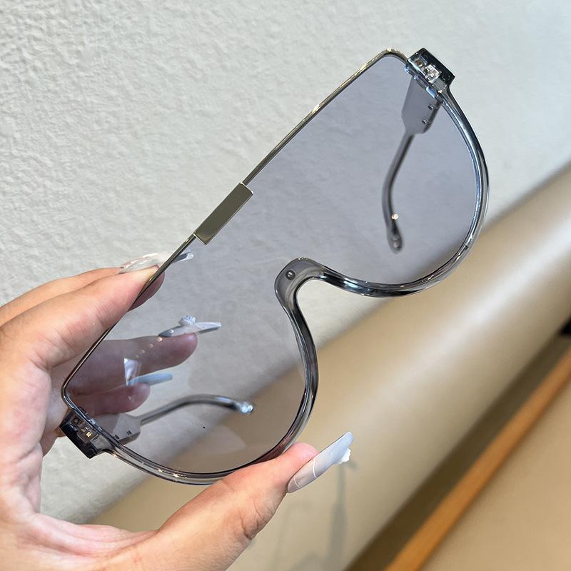 Fashion Large Frame One-piece Lenses Sunglasses Women's Brown Street Shot Couple Sunglasses Trend